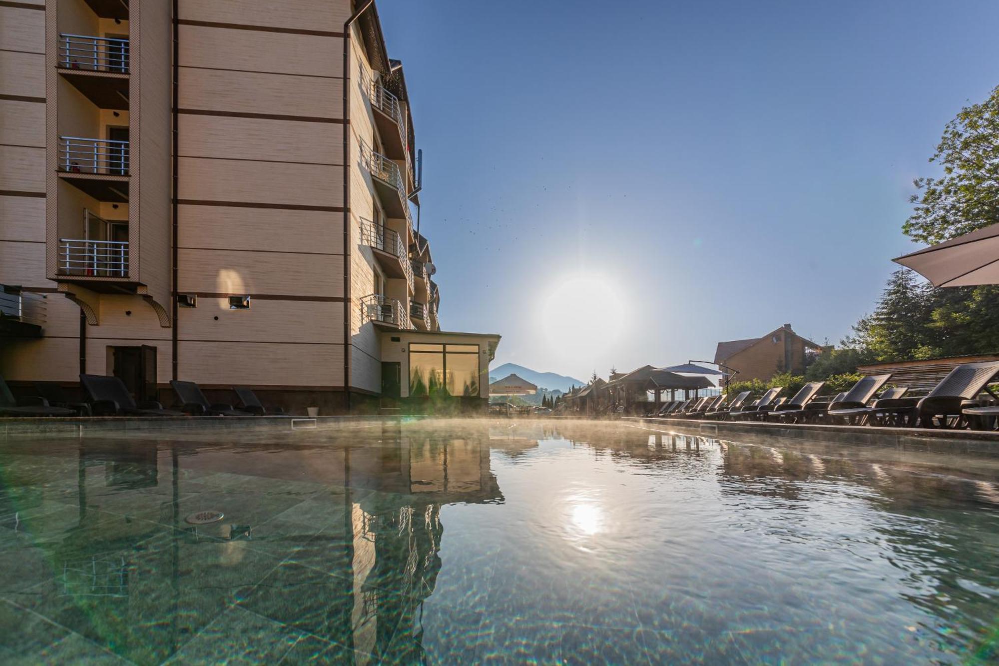 Villa Leku Spa Resort Bukovel Eksteriør bilde